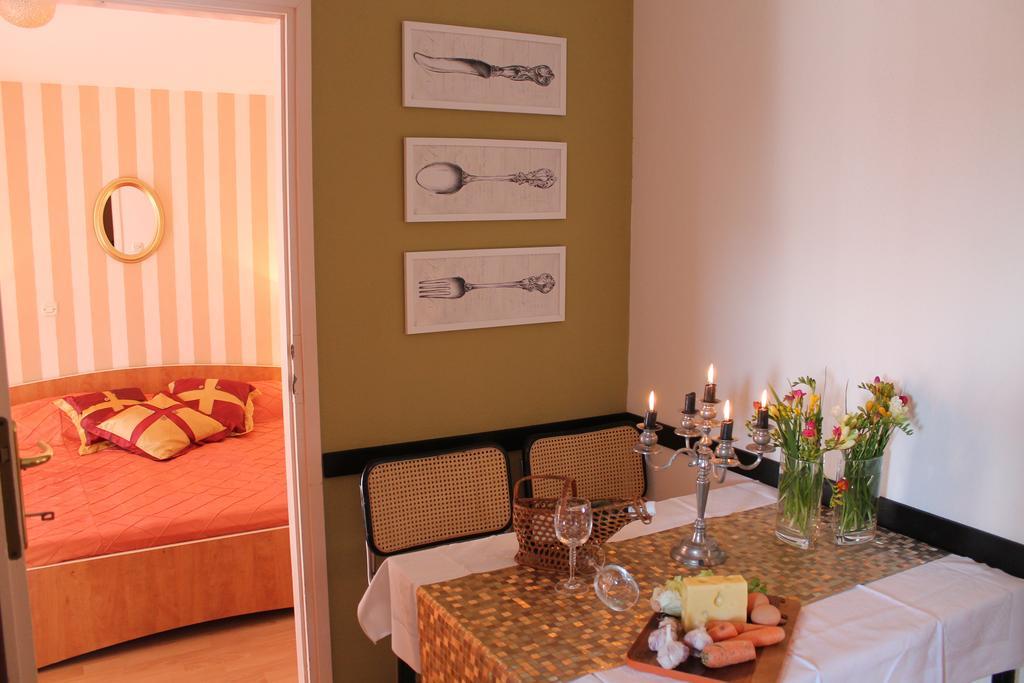 Villa Bougenvilia Tomas Tučepi Quarto foto